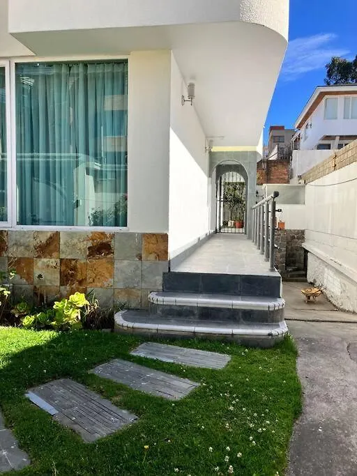 Alojamiento Cerca De Embajada Americana Διαμέρισμα Κίτο